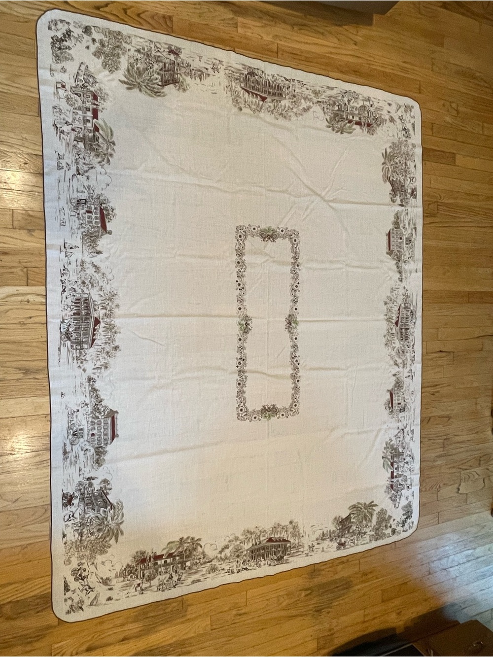Vintage Charleston Cream Tablecloth with Brown and Green Cottage Border 75x60